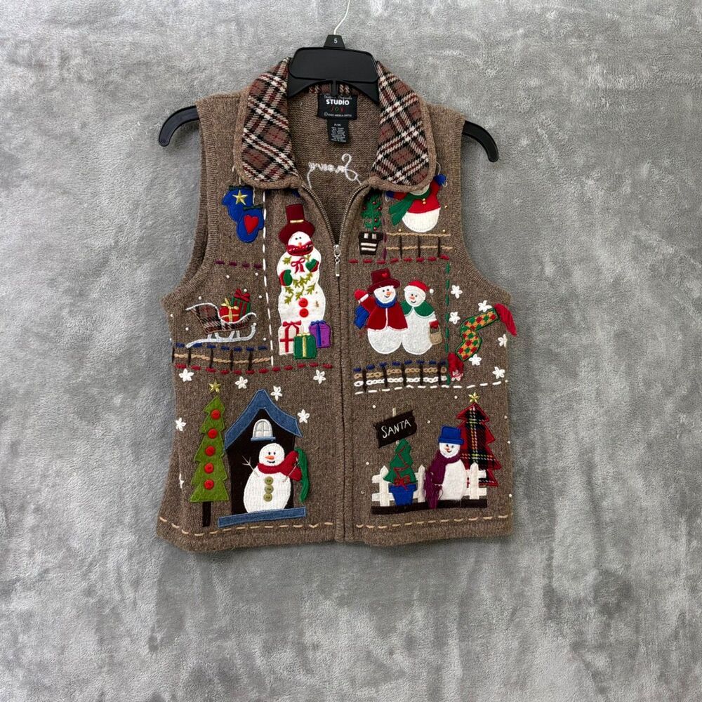 Studio Joy Women’s PM Holiday Embroidered Sweater Vest wool blend